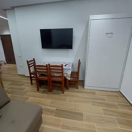 Lungomare Apartament *